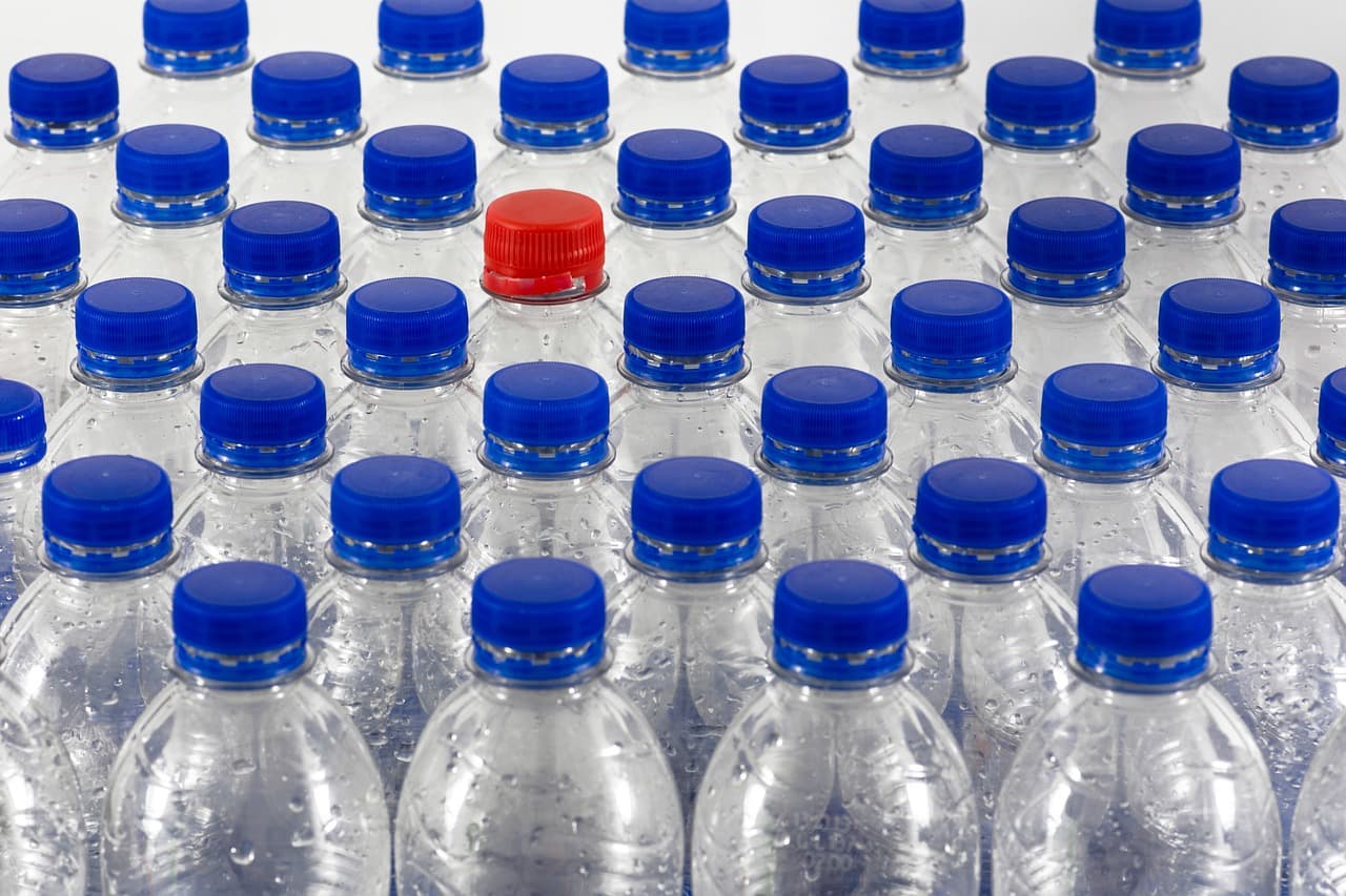 Méthode de calcul du contenu recyclé en cas de recyclage chimique : la FEAD répond aux questions de la Commission