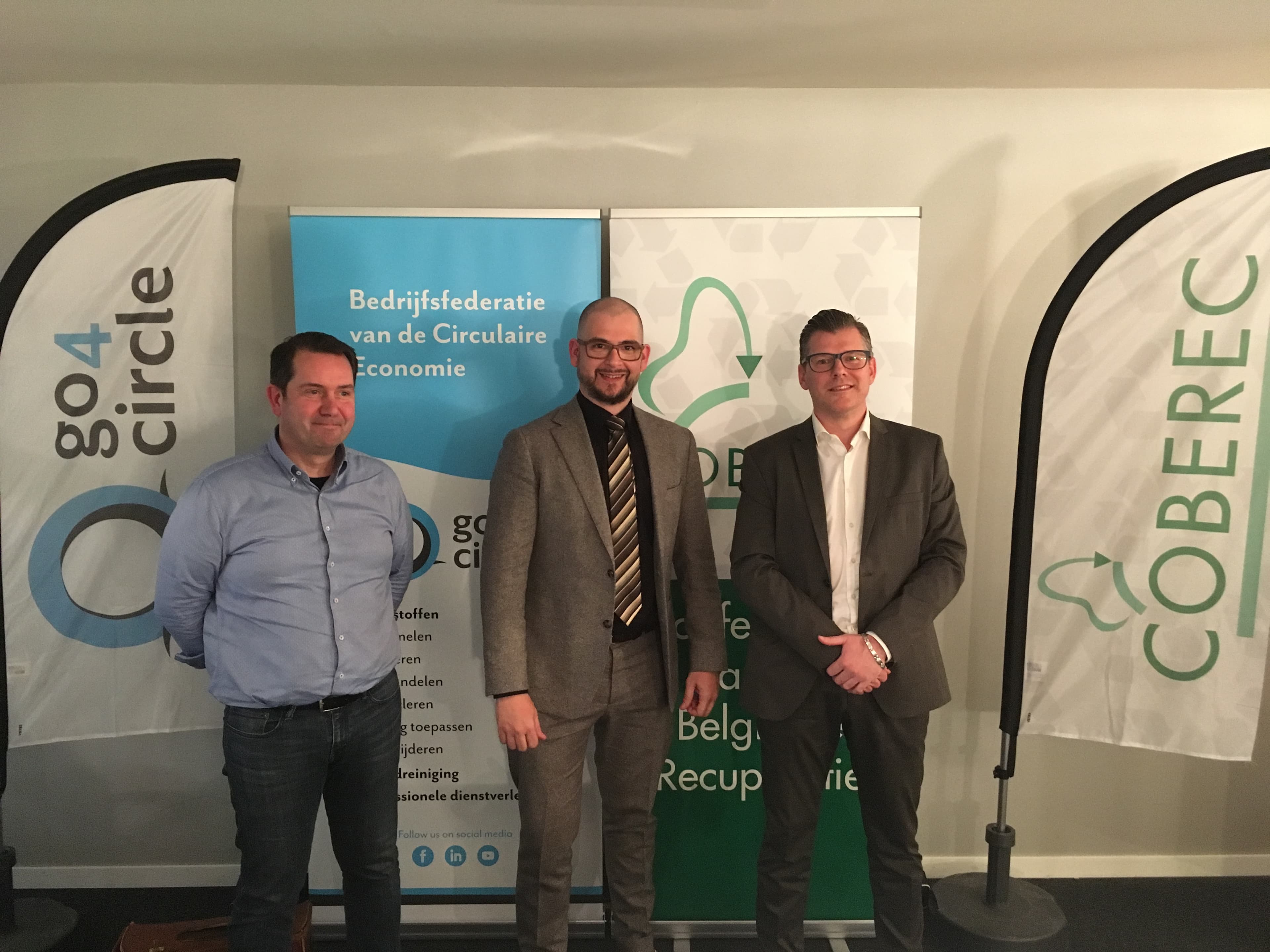 Contrat pour la numérisation des documents de transport signé!